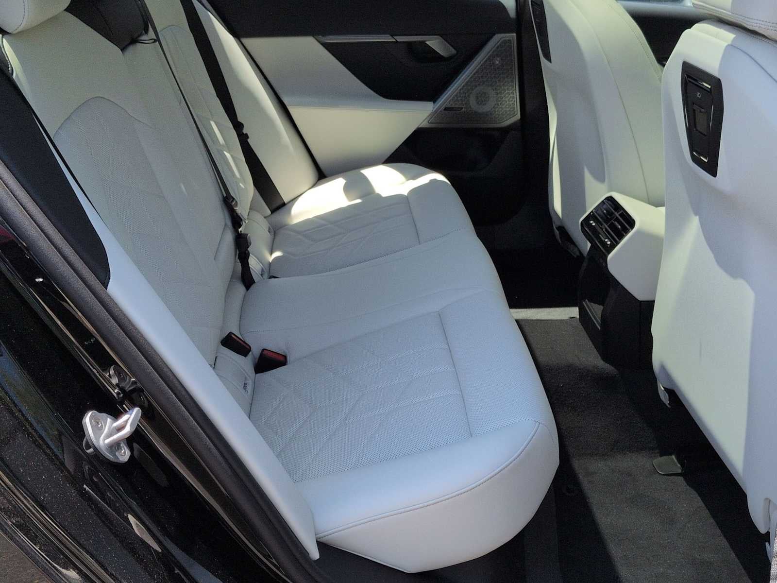2026 BMW i5 M60