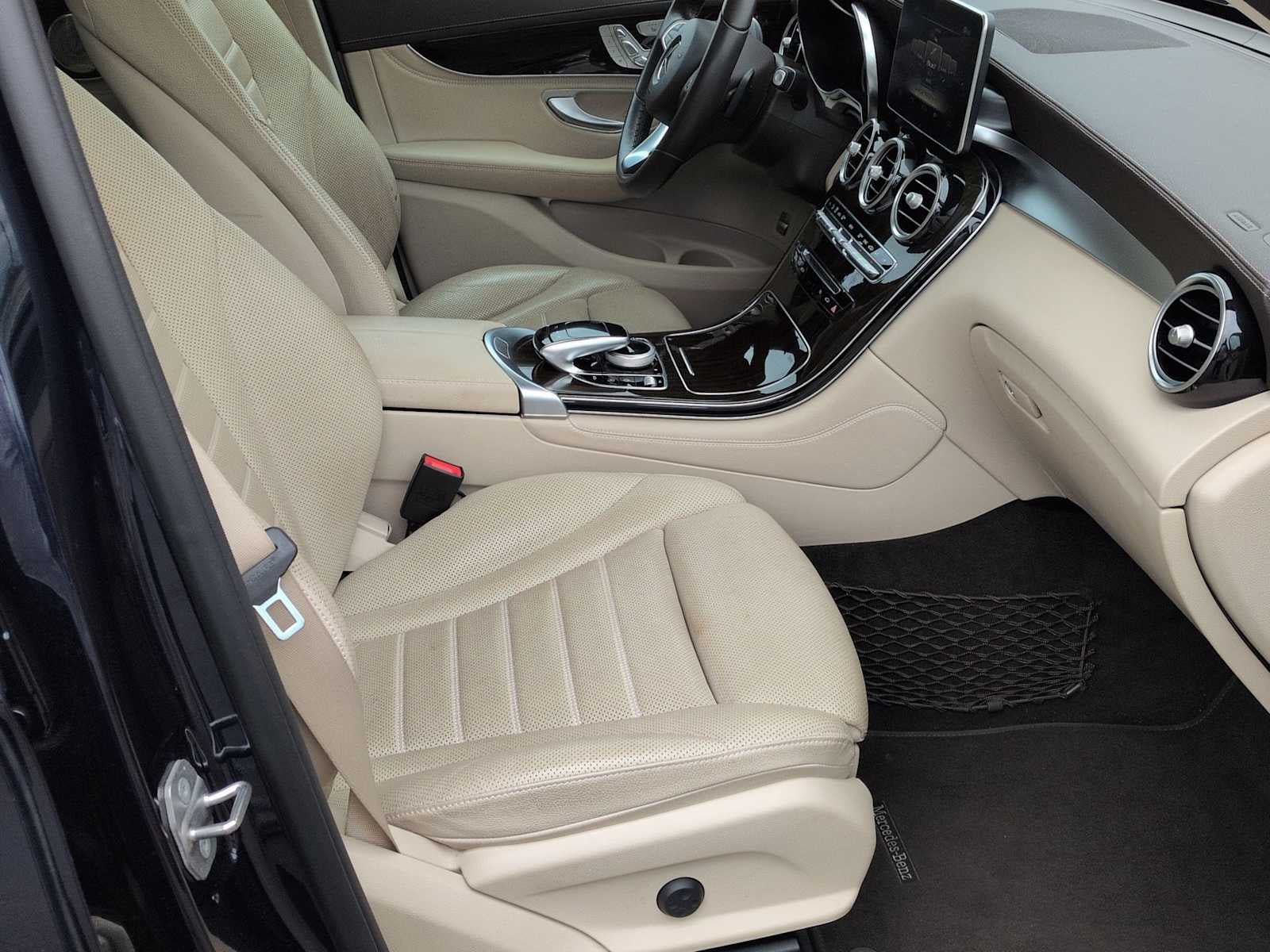 Mercedes-Benz AMG® GLC 43 AMG® GLC 43 (2018)