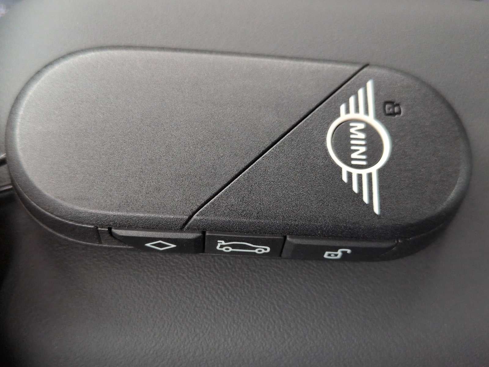 2026 MINI DESCAPOTABLE ICÓNICO