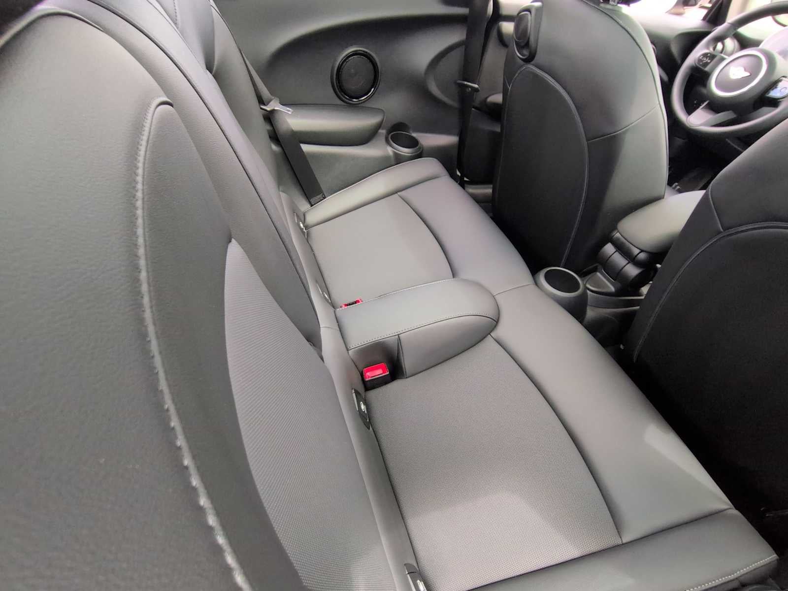 MINI HARDTOP 2 PUERTAS SIGNATURE 2022