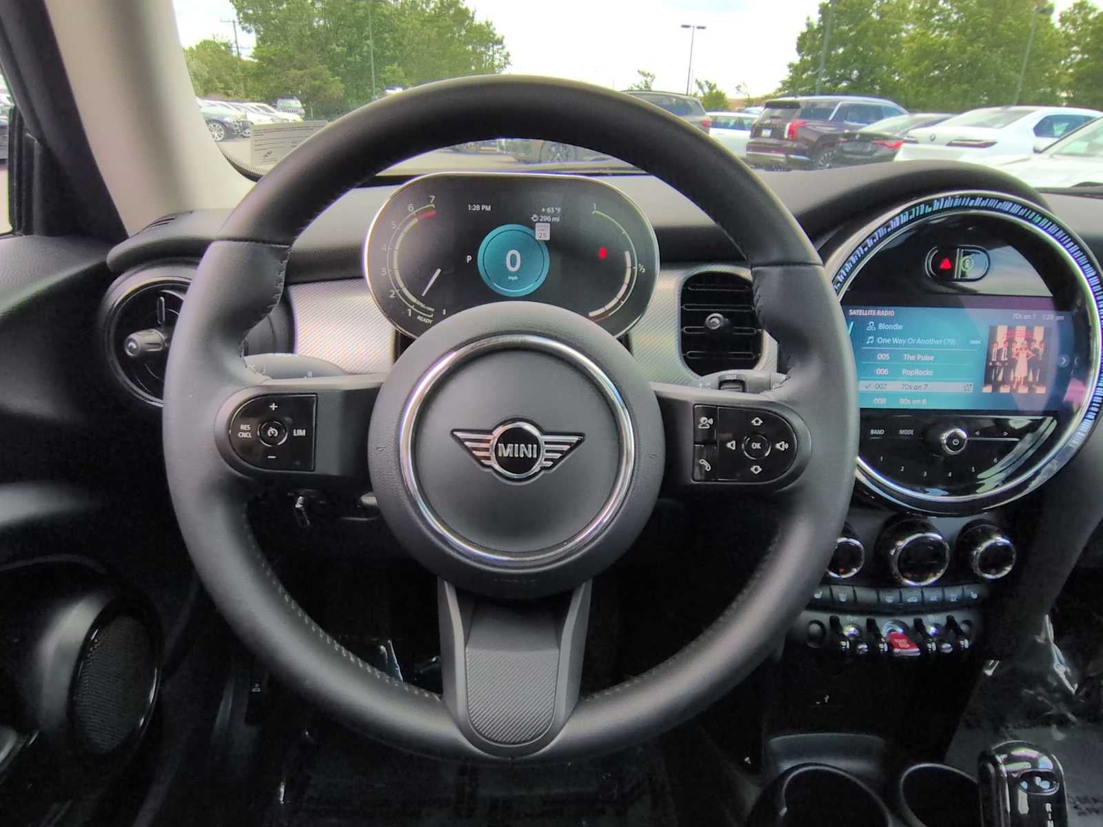 MINI HARDTOP 2 PUERTAS SIGNATURE 2022
