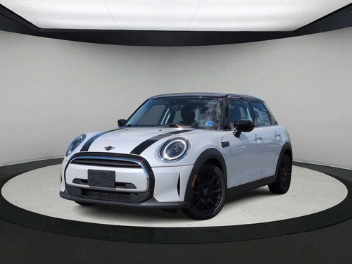 MINI Cooper de 4 puertas con techo rígido 2024