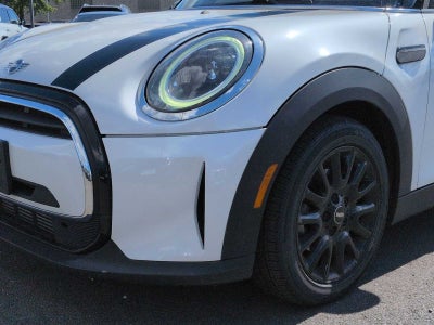 MINI Cooper de 4 puertas con techo rígido 2024