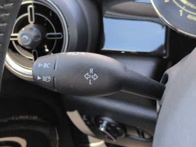 MINI Cooper de 4 puertas con techo rígido 2024