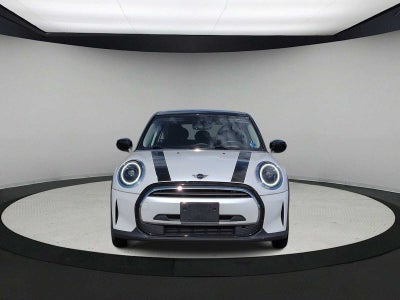 MINI Cooper de 4 puertas con techo rígido 2024