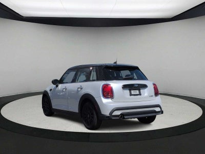 MINI Cooper de 4 puertas con techo rígido 2024