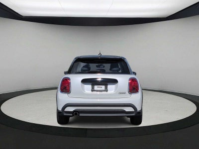 MINI Cooper de 4 puertas con techo rígido 2024