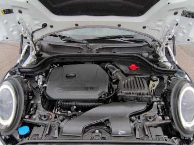 MINI Cooper de 4 puertas con techo rígido 2024