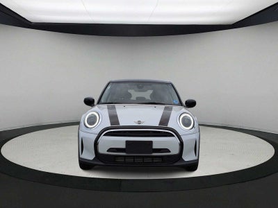 MINI Cooper de 4 puertas con techo rígido 2024