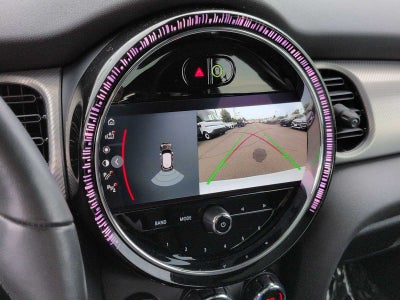 MINI Cooper de 4 puertas con techo rígido 2024