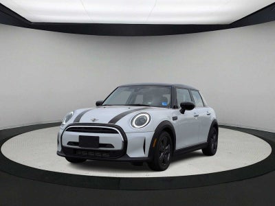 MINI Cooper de 4 puertas con techo rígido 2024