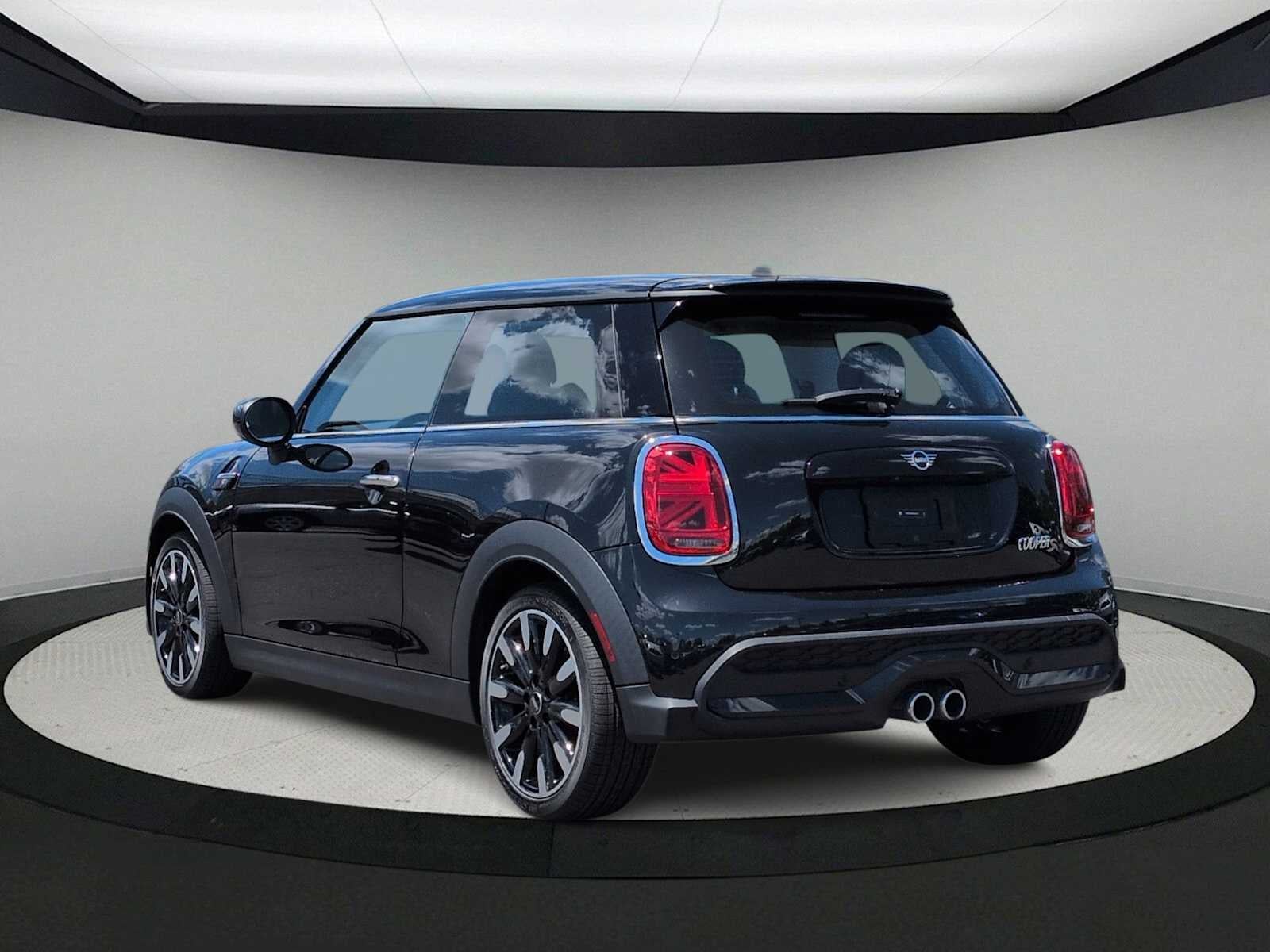 MINI Cooper S de 2 puertas con techo rígido, 2024