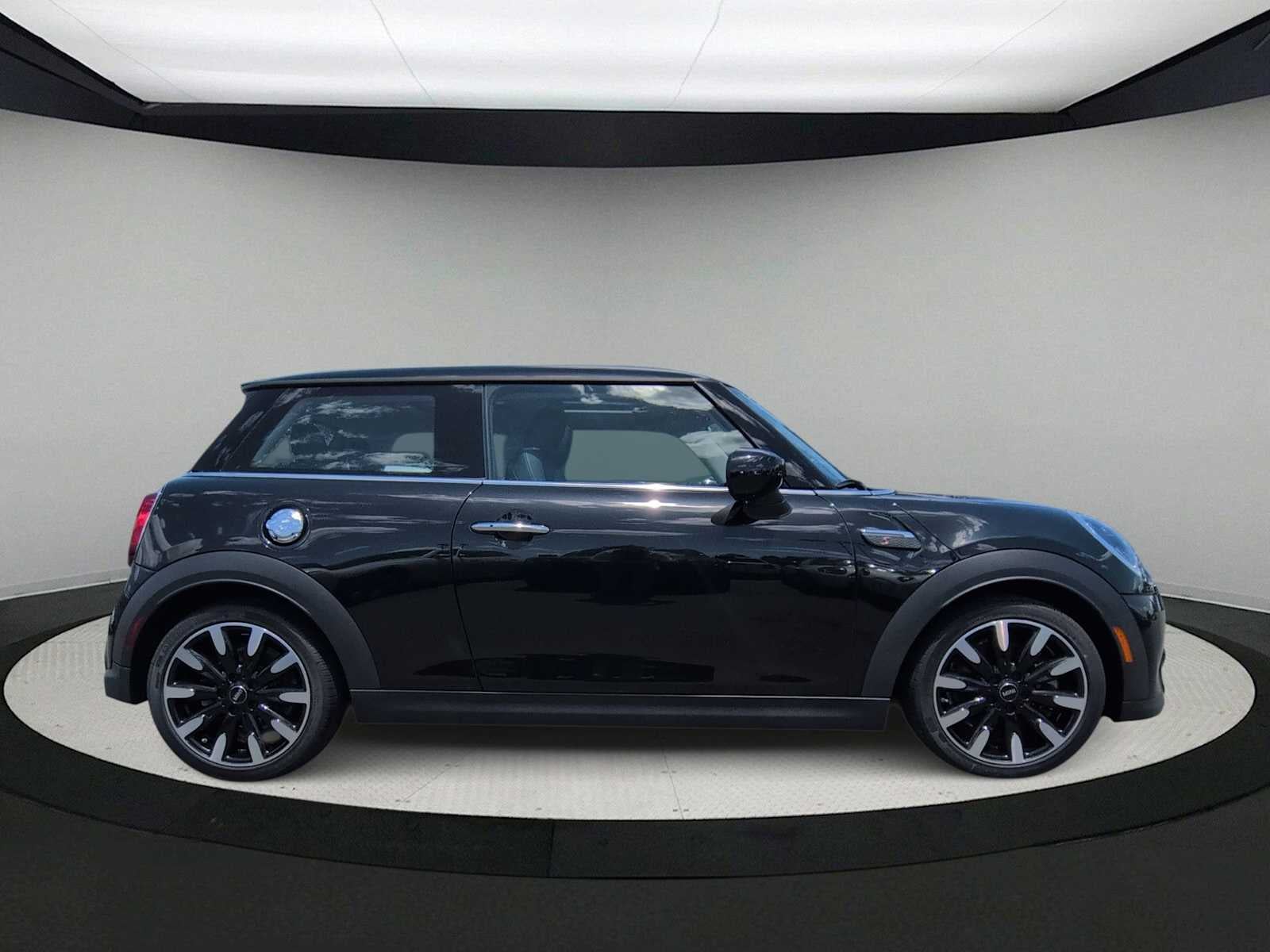MINI Cooper S de 2 puertas con techo rígido, 2024
