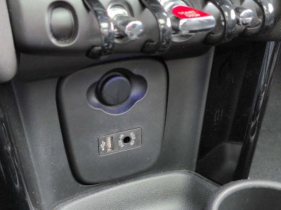 MINI Cooper S de 4 puertas con techo rígido de 2017