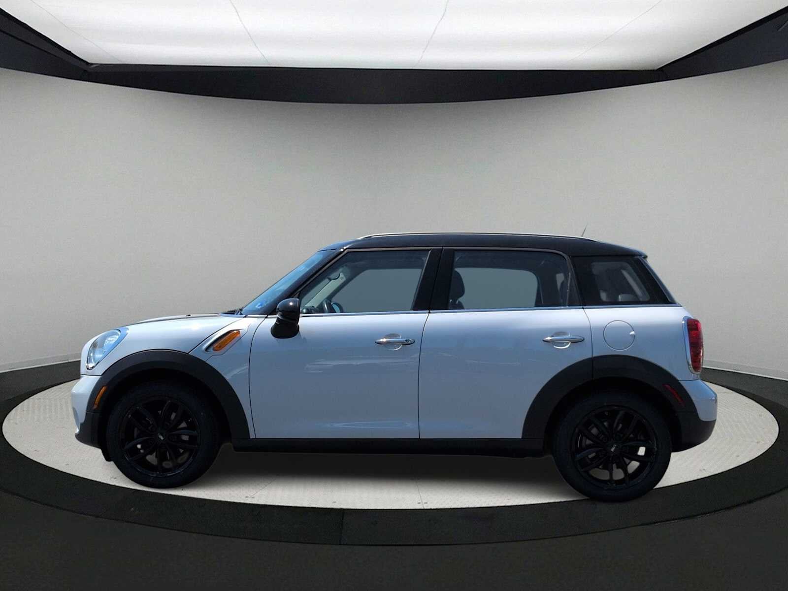 MINI Countryman de 2014, tracción delantera, 4 puertas