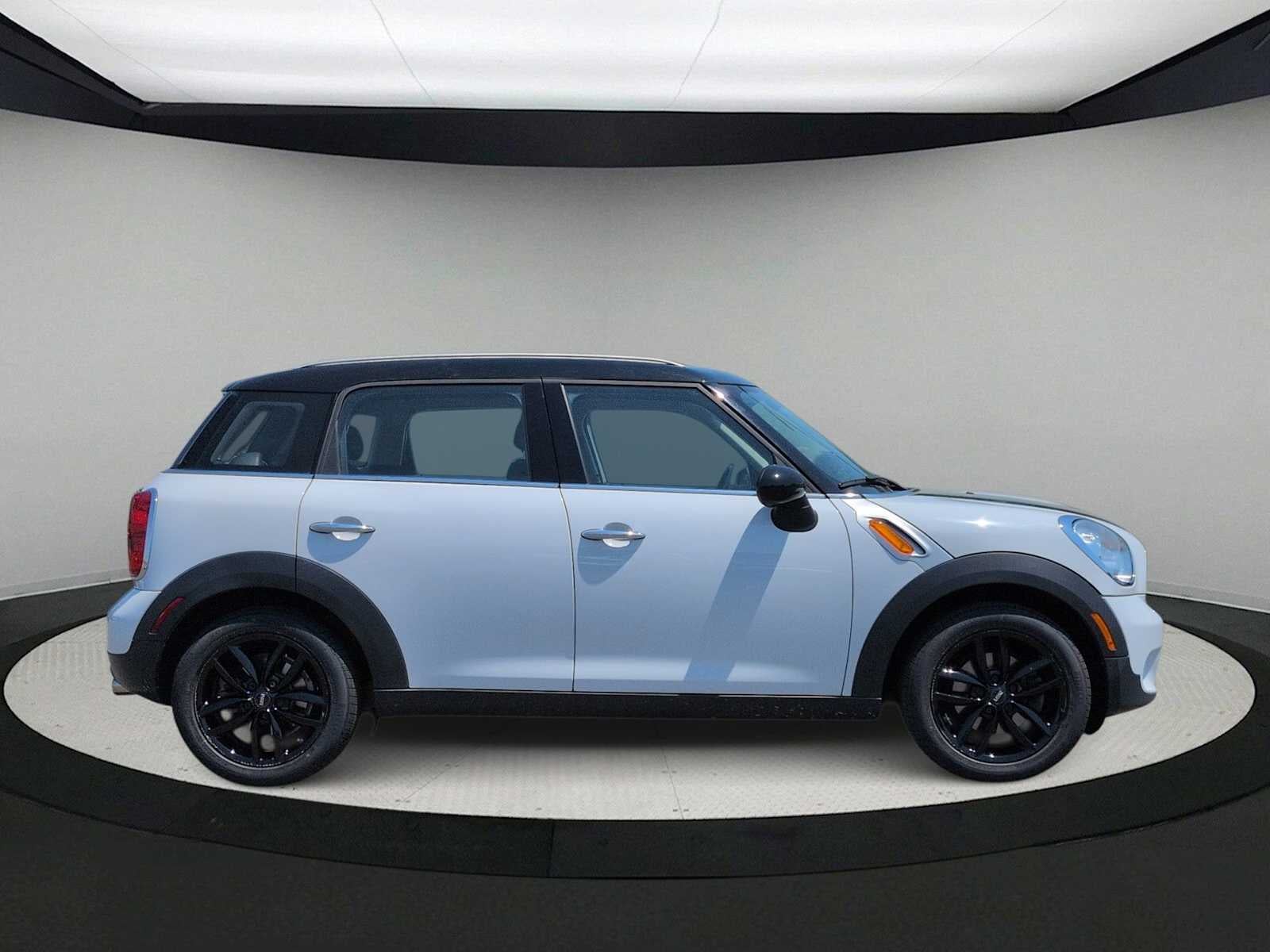 MINI Countryman de 2014, tracción delantera, 4 puertas