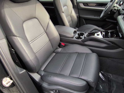 Porsche Cayenne Coupé AWD 2025