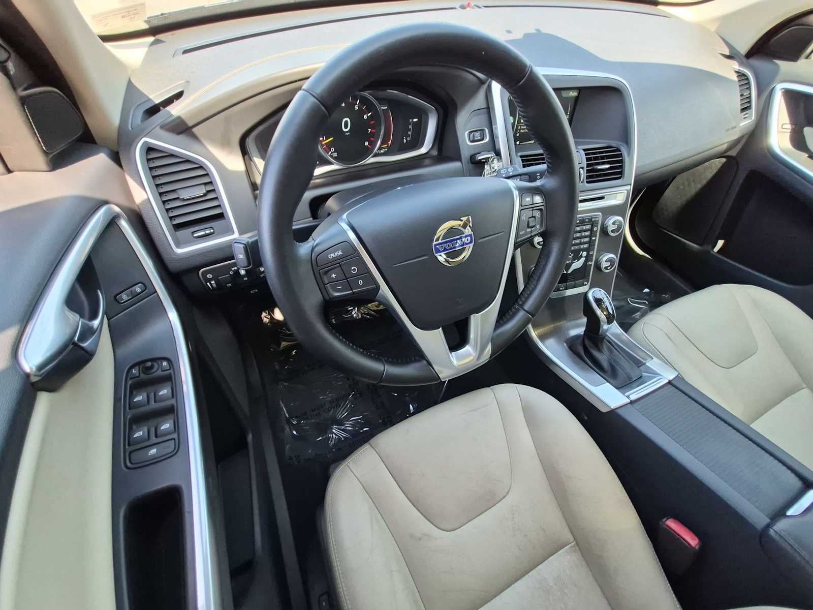 2016 Volvo XC60 T5 Premier