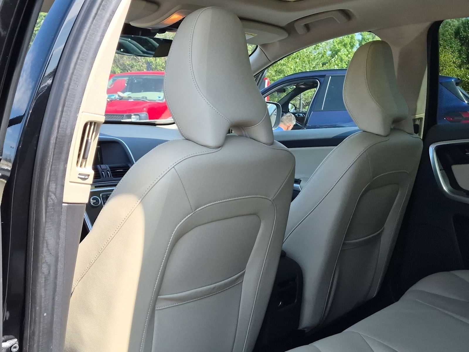 2016 Volvo XC60 T5 Premier