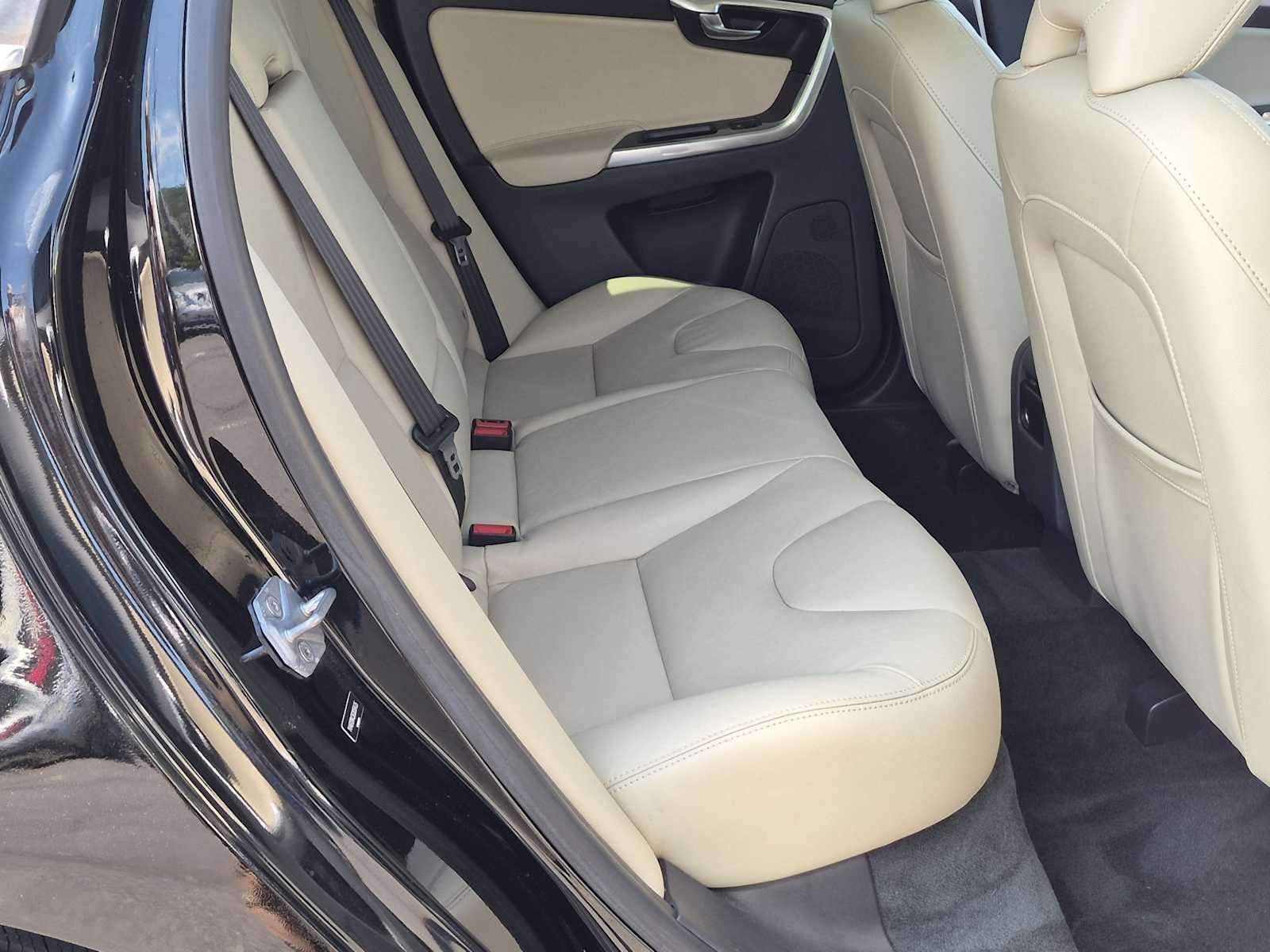 2016 Volvo XC60 T5 Premier