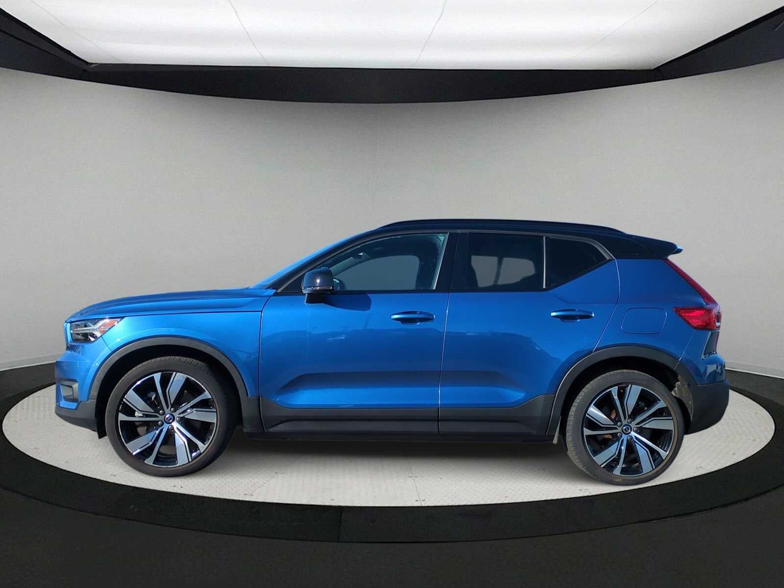 Volvo XC40 Recharge P8 eAWD Pure Electric 2021