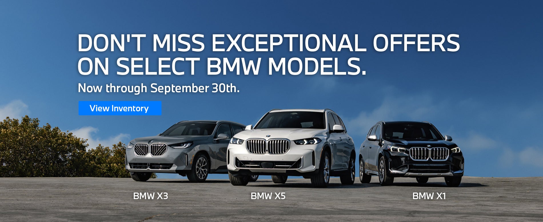 BMW X3, X5 y X1 aparcados en la calle