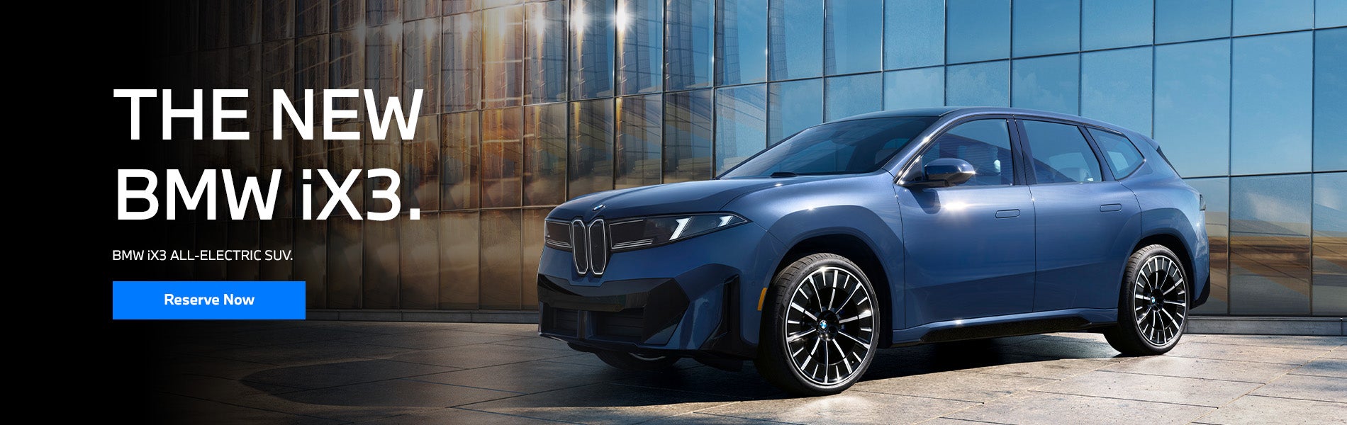 El SUV BMW iX3 aparcado. Haz clic para obtener más información.